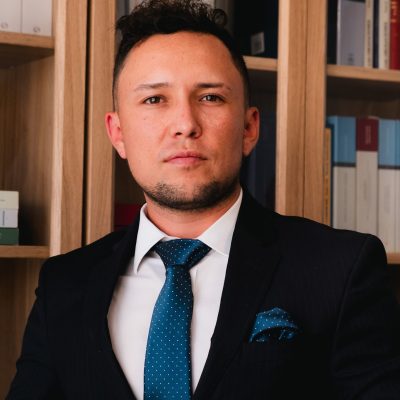 Carlos Lucaveche Carlos Lucaveche